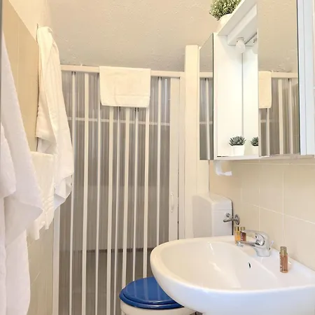 Only Teenager - Baia Apartment *